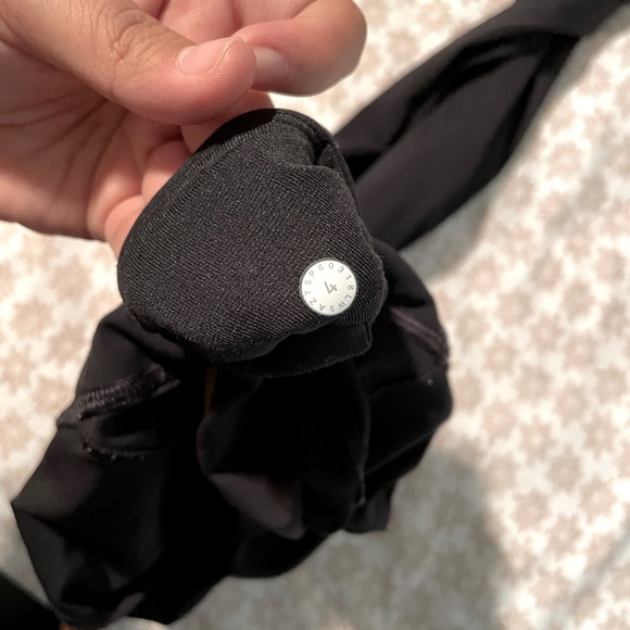 Lululemon leggings with pockets - Picture 6 of 6